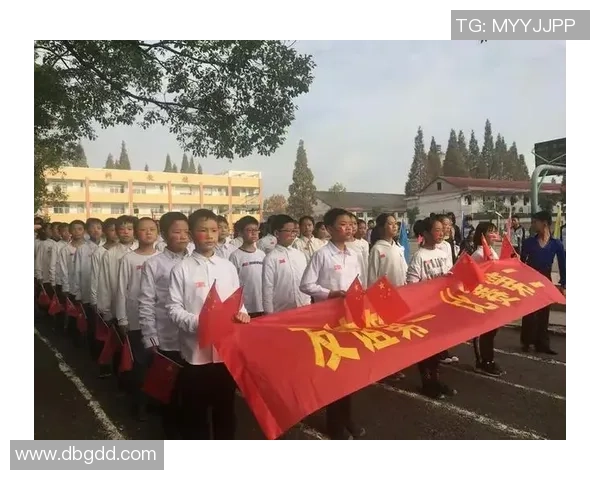 英雄麦克风下的热血时刻Xiaohu激昂呐喊展现无畏斗志与团队精神