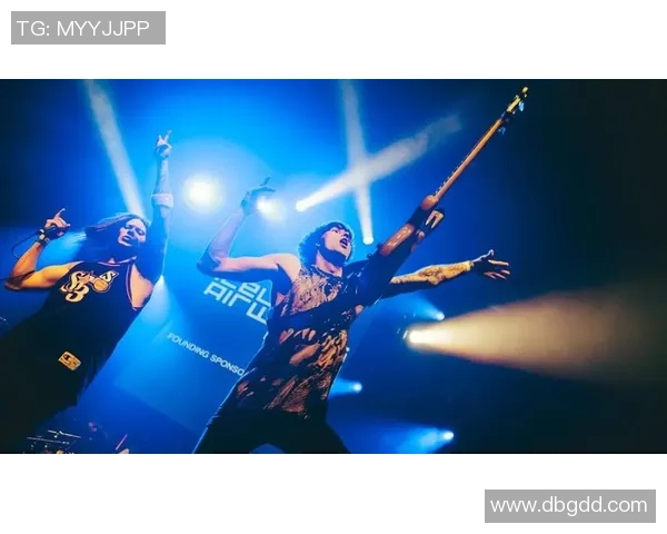 恭贺GENG再创辉煌雷克雅未克金色雨幕再现荣耀时刻